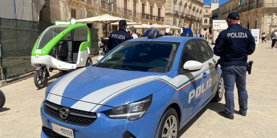 Sparatoria in pieno giorno a Siracusa, ferite due persone