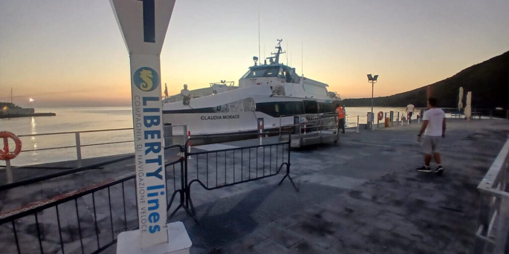 Vulcano, gli aliscafi attraccano nel nuovo pontile grazie all'ordinanza della Capitaneria