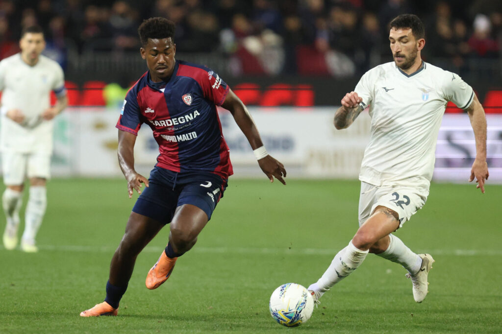 Il Cagliari vince in trasferta a Parma e dedica la vittoria a Trepy