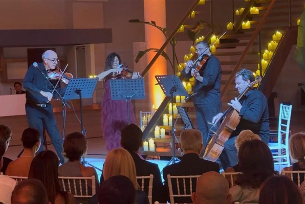 La musica accende la nave di Gela