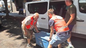 Paternò: i militari di Sigonella donano abiti alle famiglie bisognose