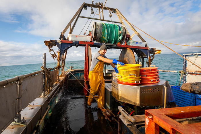 Caro carburante, al via il bando per i contributi alle imprese siciliane della pesca