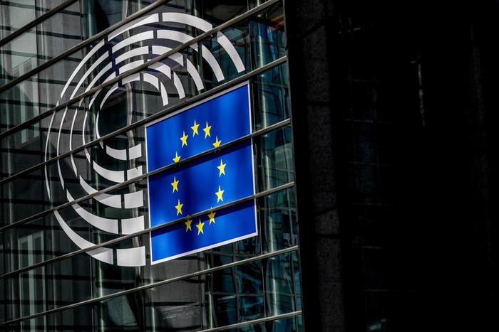 Il campo largo si compatta sull'Europa, alta tensione sulle armi