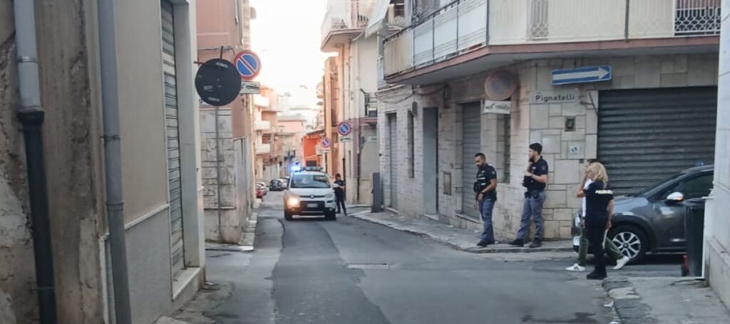Gela: allarme bomba in un’abitazione del centro storico, sul posto gli artificieri
