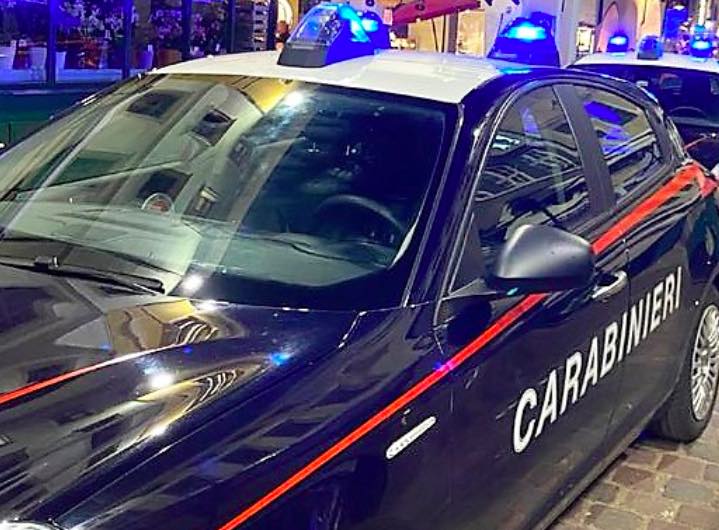 DELIA, CONTRASTO ALLE TRUFFE AD ANZIANI: L’ARMA SVENTA RAGGIRO IN FLAGRANZA