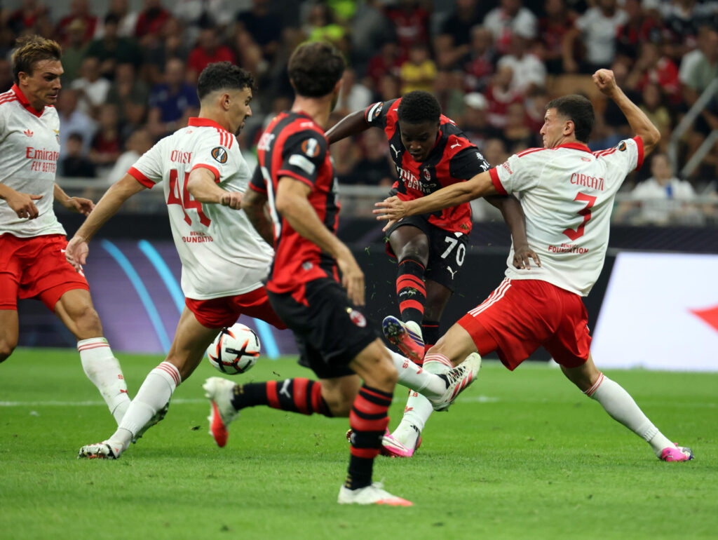 Europa League amara per il Milan, il Benfica passa a San Siro