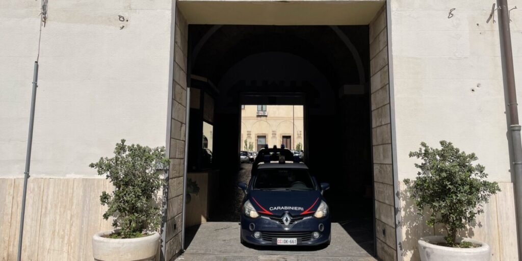 Armi e proiettili tra Palermo e Villabate, scattano due arresti