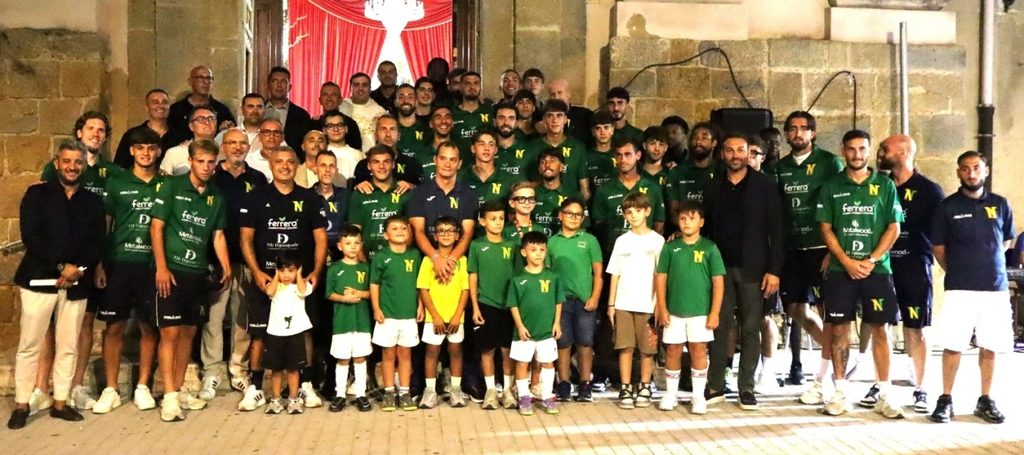 Il Niscemi Calcio si presenta alla città: tra emozioni, fede e la speranza di importanti traguardi
