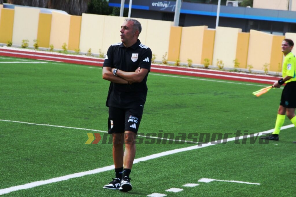 Torrisi: “Tutti motivati contro il Messina. Abbiamo uno stadio solo per noi”