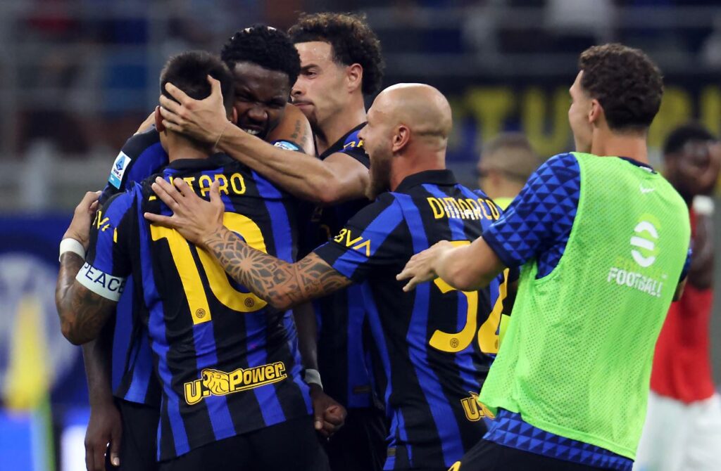 È sempre Pazza Inter: i nerazzurri battono il Napoli in rimonta per 3 a 2