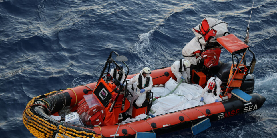 Nave umanitaria soccorre 31 migranti, assegnato il porto di Catania