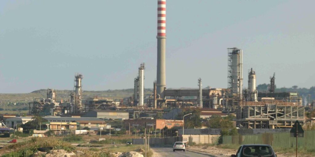 Ludoil rileva il 51% di Isab: la raffineria di Priolo torna in mani italiane