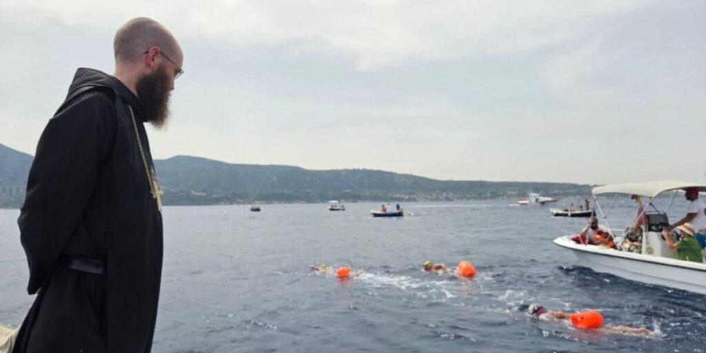 Monaco a Norcia attraversa a nuoto lo Stretto di Messina