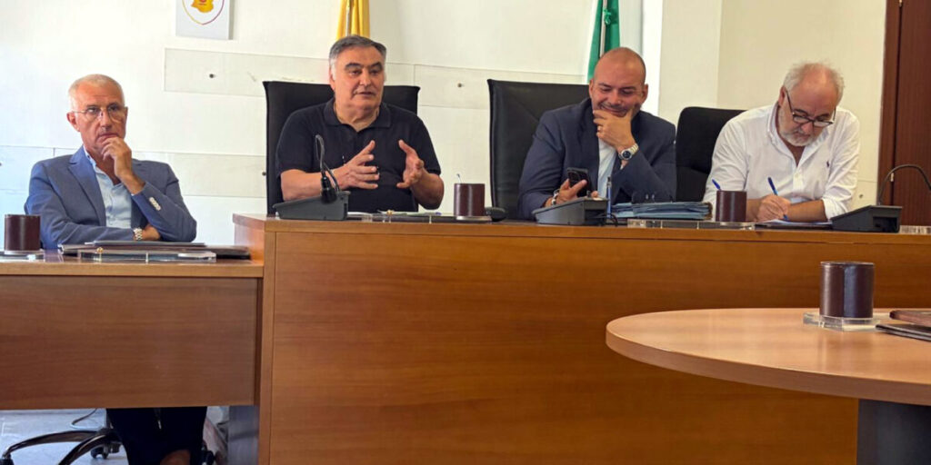 Palermo, Sperone in pressing per l'asilo. E arriva la promessa: apriremo a febbraio