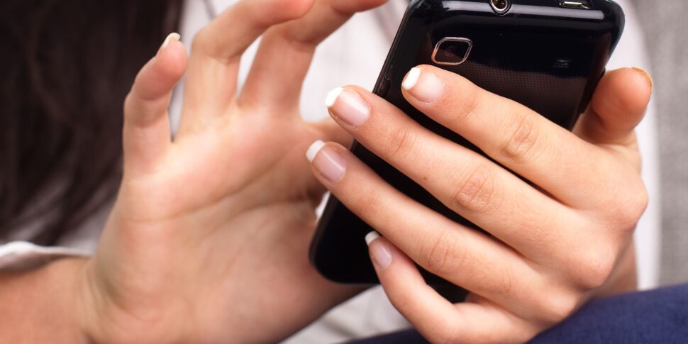 Rubano due telefoni a Erice, presi in via Belgio a Palermo