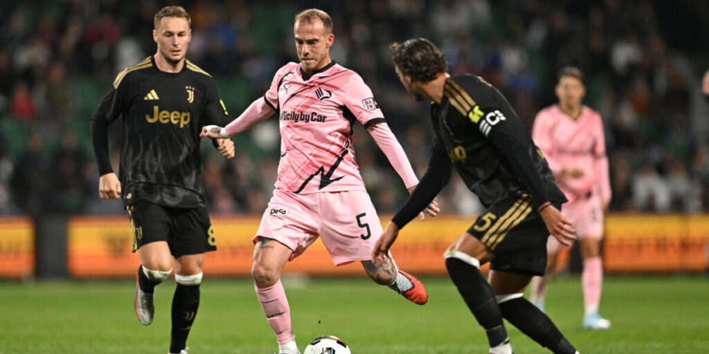 Palermo, la panchina diventa subito una miniera