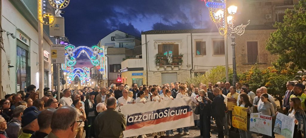 Mazzarino dice basta, un corteo massiccio contro furti con spaccata e criminalità diffusa