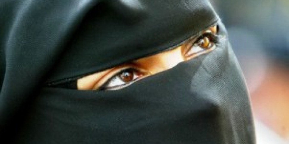 L'Imam di Catania: irrilevante la questione degli studenti con burqa, i problemi della scuola sono altri