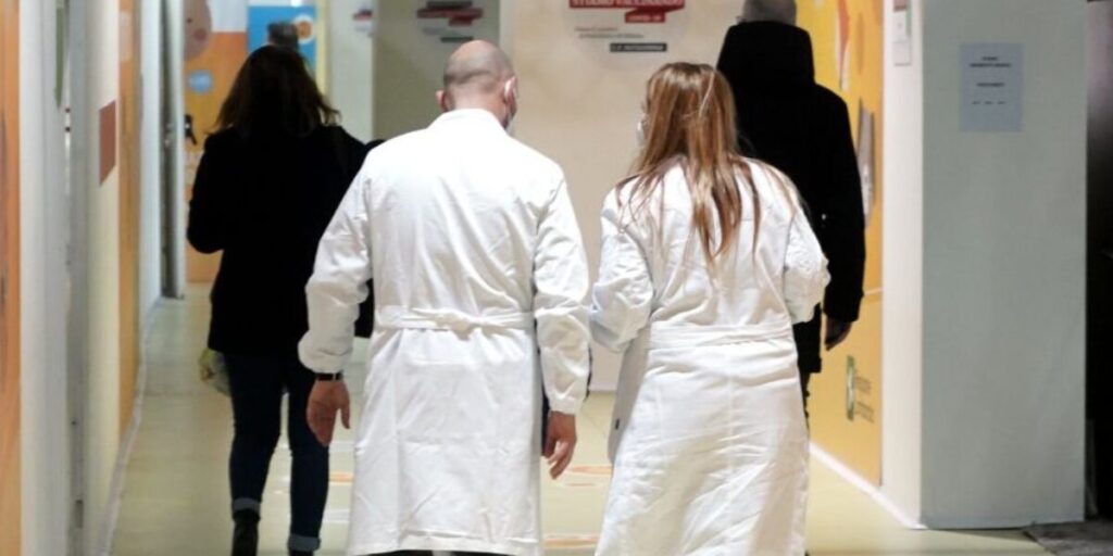 Alicudi e Panarea senza medico di base, i residenti scrivono a Mattarella
