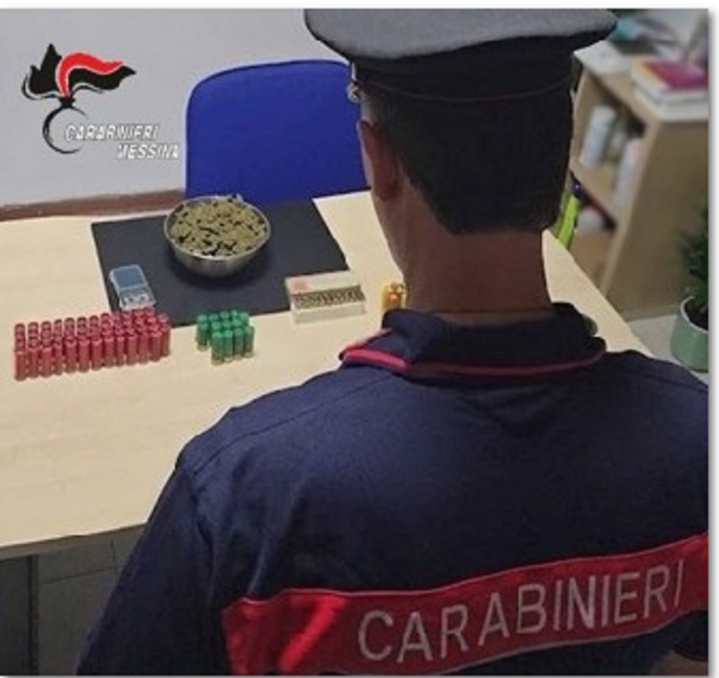 Munizioni in auto e droga sotto il letto, arrestato a Roccalumera