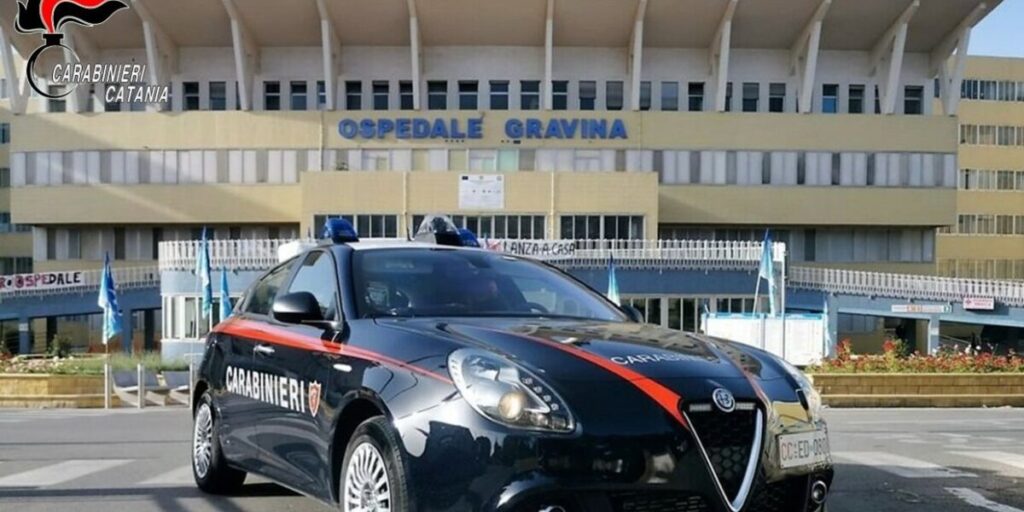 Caltagirone, aggredisce un medico in ospedale: arrestato