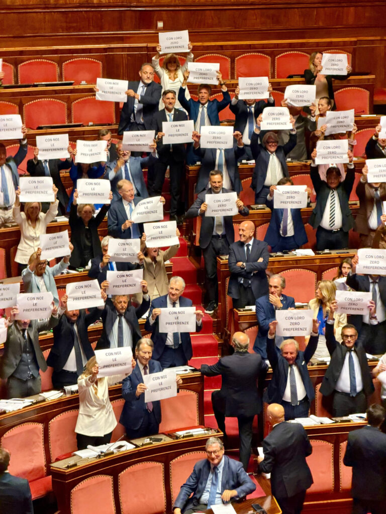 Legge elettorale, caos al Senato sulle preferenze poi la maggioranza si compatta
