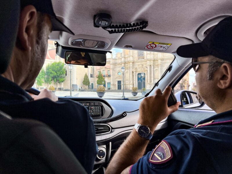Avvista un ragazzino con la bici elettrica che gli era stata rubata: denunciato un uomo per ricettazione