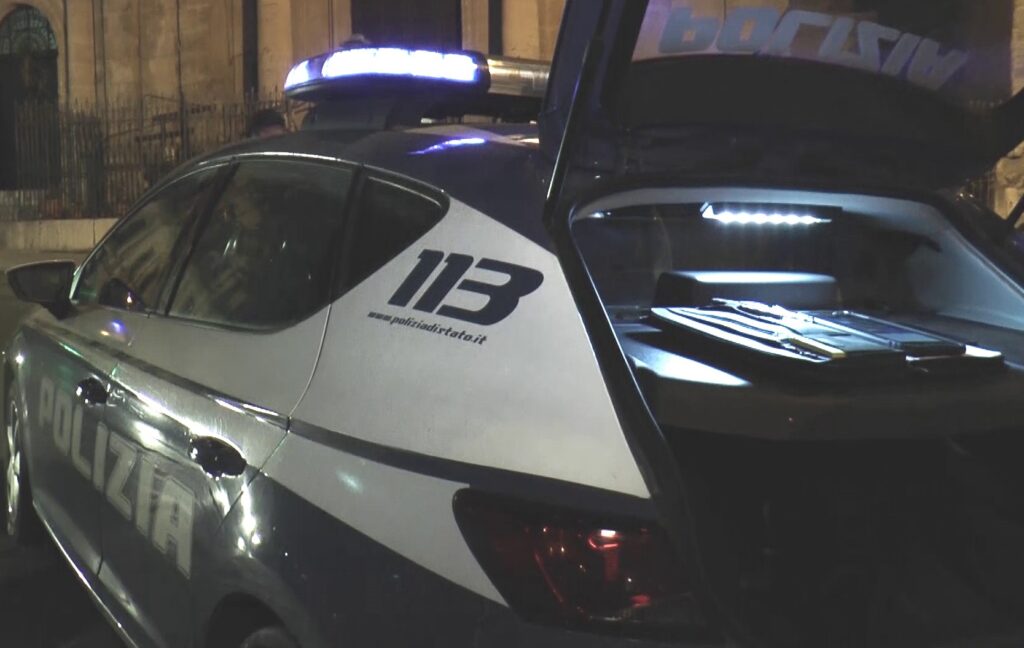 Furto con spaccata in un bar, arrestato subito dopo il colpo