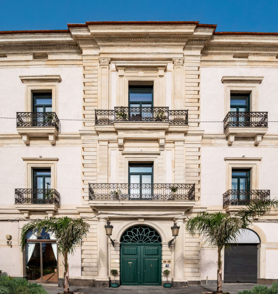 Acireale, rinasce lo storico Grand Hotel Des Bains