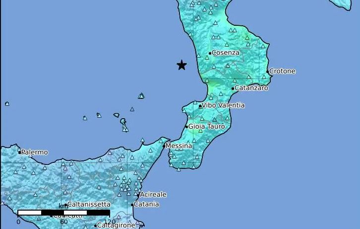 Terremoto nel Cosentino, magnitudo 3,7 e la gente scappa per strada